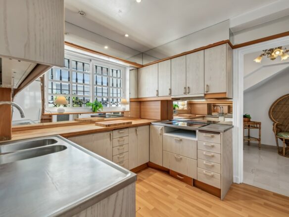 Aloha Pueblo – Townhouse + 3 Shops -Sea Views – Lift