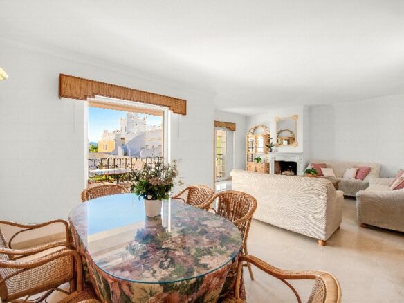 Aloha Pueblo – Townhouse + 3 Shops -Sea Views – Lift