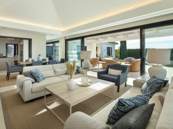 Nueva Andalucia – 5B Luxury Villa – Turn Key ready
