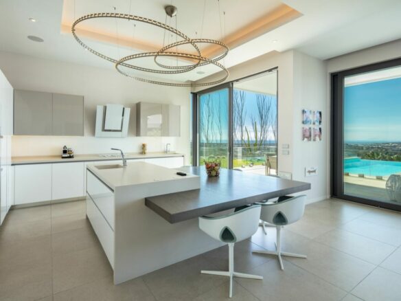 SOLD – El Herrojo  -7B Modern Villa – Panoramic Sea Views