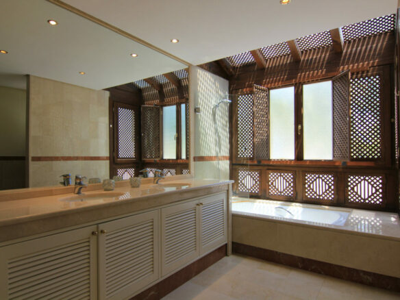 BARGAIN – Ventura Del Mar – 5B Penthouse – West facing -Sea views