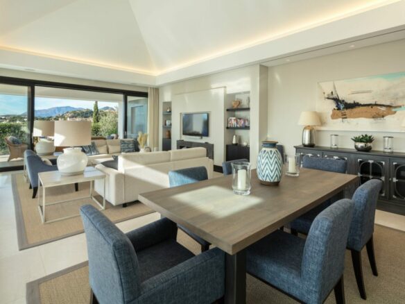 Nueva Andalucia – 5B Luxury Villa – Turn Key ready