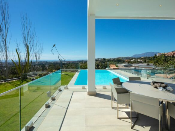 SOLD – El Herrojo  -7B Modern Villa – Panoramic Sea Views