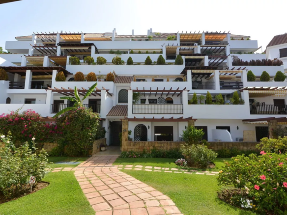 Marbella Golden Mile  – 3B Apartment – West Facing