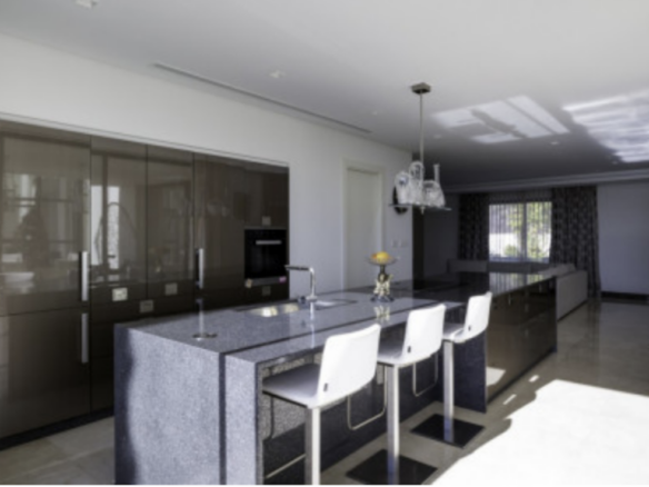 EL HERROJO, BENAHAVIS  – 7B Modern villa – Great Views