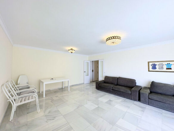 Marbella Town- 3B Apartment – Sea Views