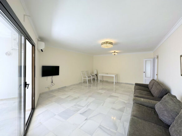 Marbella Town- 3B Apartment – Sea Views