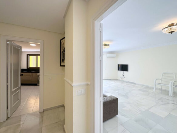Marbella Town- 3B Apartment – Sea Views