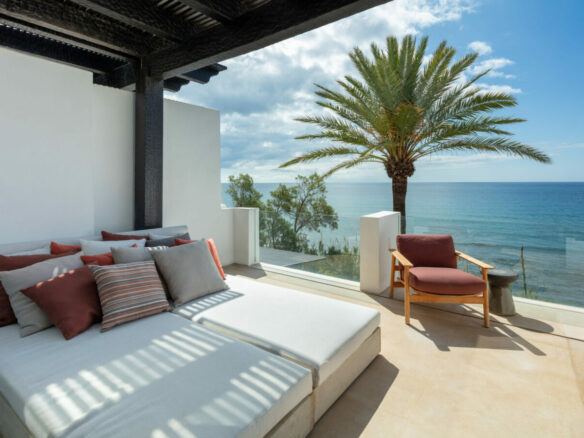 Puente Romano – 4B Penthouse – Beachfront