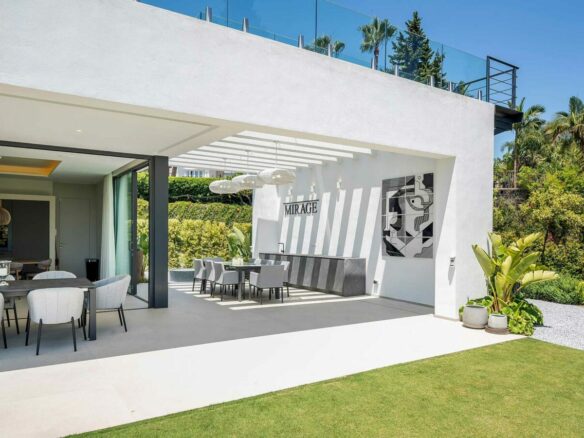 Sierra Blanca – Modern 7B Villa –  For RENT