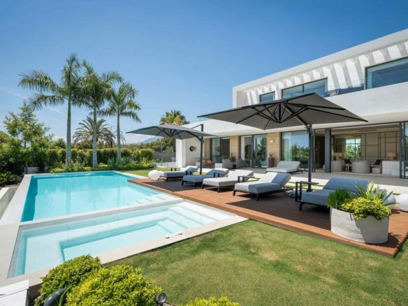 Sierra Blanca – Modern 7B Villa –  For RENT