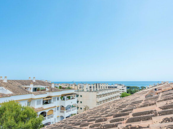 Golden Mile – 3B Penthouse near Beach & Town