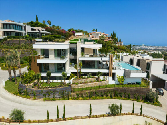 SOLD – La Quinta – 6B Modern Villa – Sea Views  – Gated