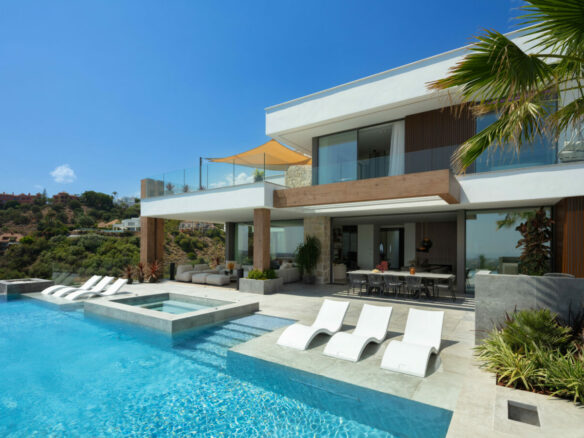 SOLD – La Quinta – 6B Modern Villa – Sea Views  – Gated