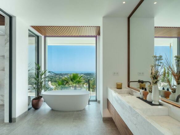 SOLD – La Quinta – 6B Modern Villa – Sea Views  – Gated