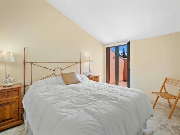 Golden Mile – 3B Penthouse near Beach & Town