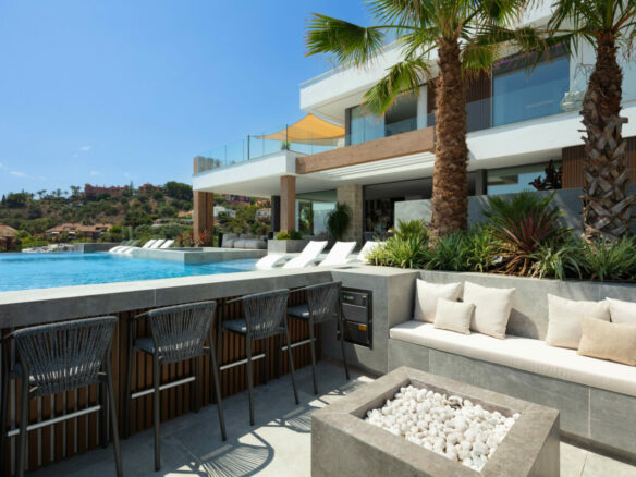 SOLD – La Quinta – 6B Modern Villa – Sea Views  – Gated