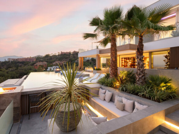 SOLD – La Quinta – 6B Modern Villa – Sea Views  – Gated