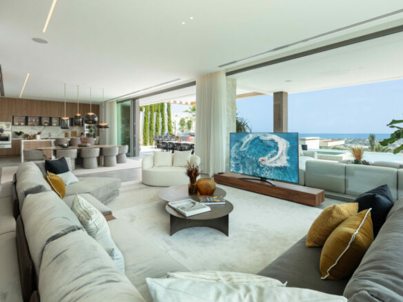 SOLD – La Quinta – 6B Modern Villa – Sea Views  – Gated