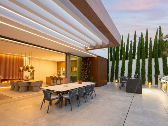 SOLD – La Quinta – 6B Modern Villa – Sea Views  – Gated