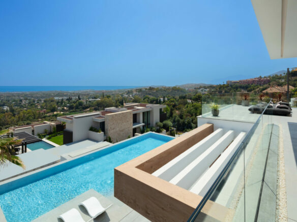 SOLD – La Quinta – 6B Modern Villa – Sea Views  – Gated