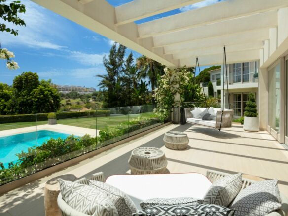 For sale – Nueva Andalucia – 6B Luxury Villa -1st Line Golf -Gated