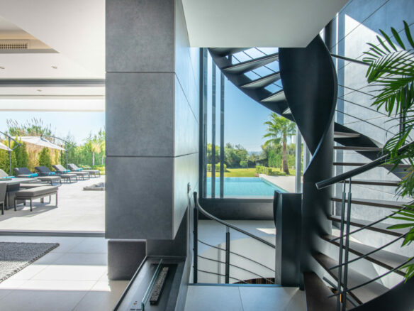 Estepona – 6B Modern Villa -1st Line Golf – Sea Views