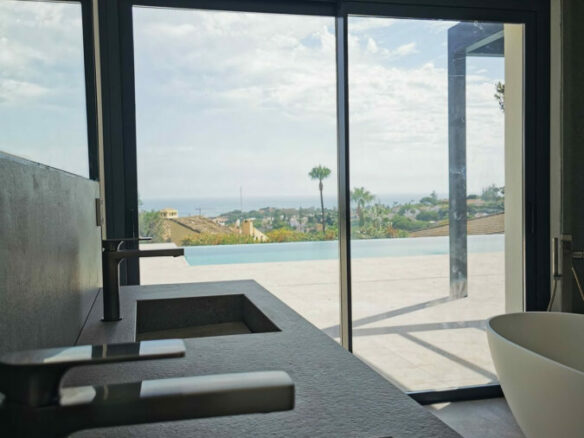 Elviria – 4B Luxury Villa –  Panoramic Sea Views
