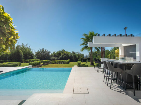 Estepona – 6B Modern Villa -1st Line Golf – Sea Views