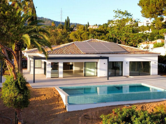 Elviria – 4B Luxury Villa –  Panoramic Sea Views