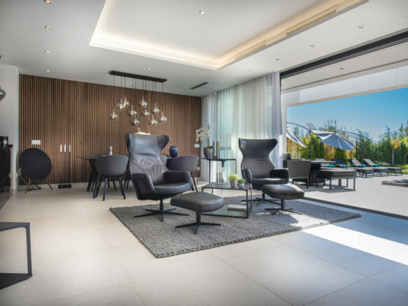Estepona – 6B Modern Villa -1st Line Golf – Sea Views