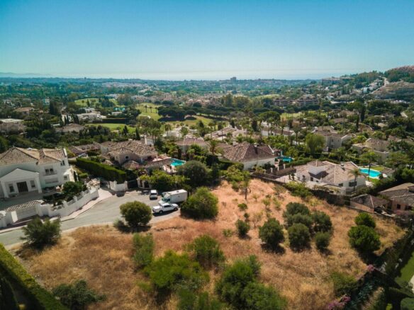 🏡 For Sale – Nueva Andalucía – 2 Building Plots with Stunning Sea Views 🌊