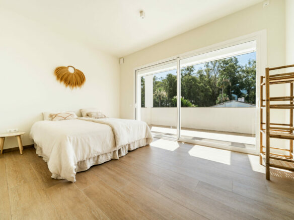 San Pedro – 3B Modern Villa – Beachside