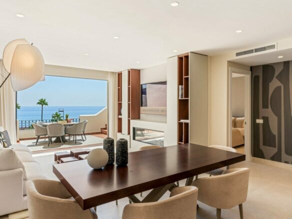 New Golden Mile – 4B Penthouse – Beachfront – Sea Views