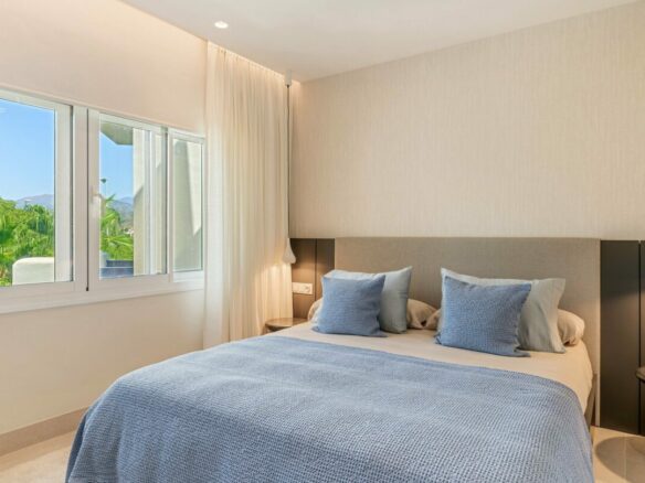 New Golden Mile – 4B Penthouse – Beachfront – Sea Views