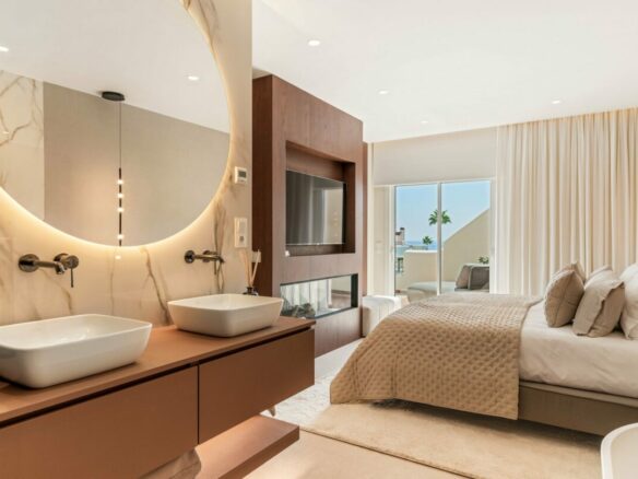New Golden Mile – 4B Penthouse – Beachfront – Sea Views