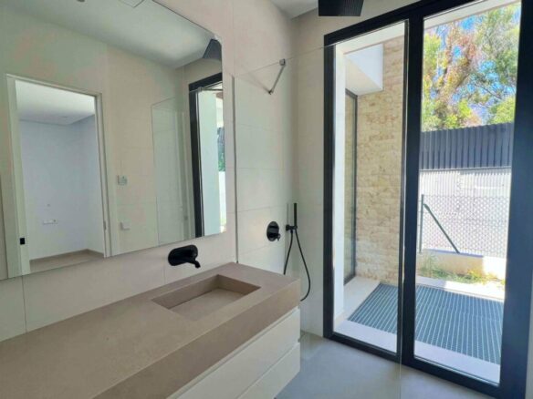 Golden Mile – Modern 4B  Villa – Gated