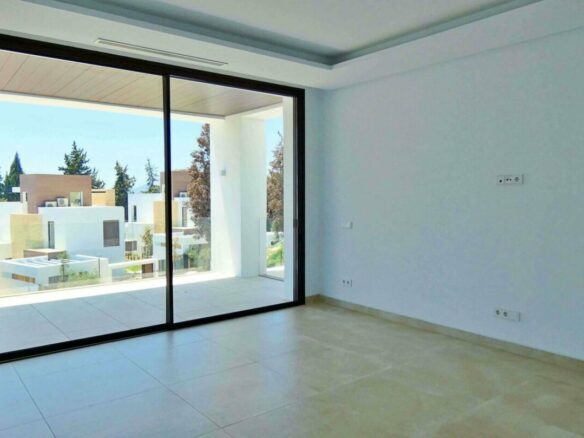 Golden Mile – 4B Modern Villa – Gated
