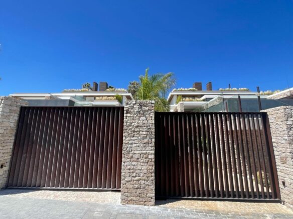 For Sale  – 🌟Nueva Andalucia – 2 x Modern villas – Near Puerto Banus