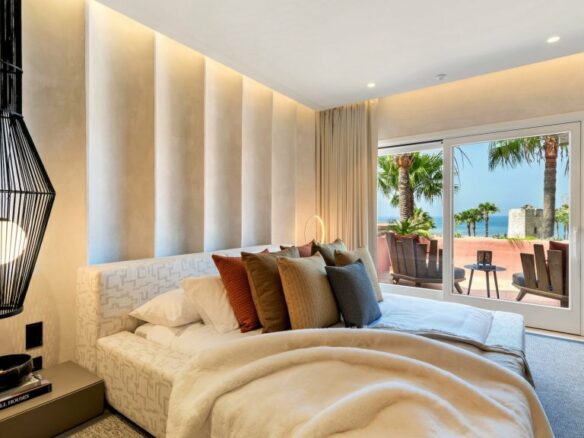 New Golden Mile – 4B Penthouse – Beachfront