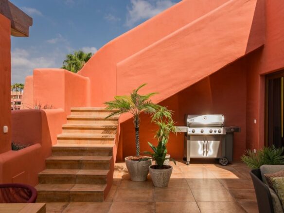 New Golden Mile – 4B Penthouse – Beachfront