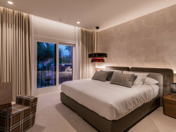 New Golden Mile – 4B Penthouse – Beachfront