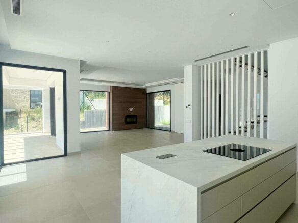 Golden Mile – 4B Modern Villa – Gated