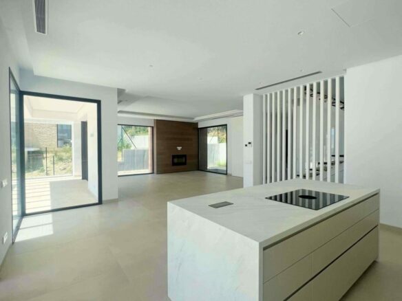 Golden Mile – 4B Modern Villa – Gated