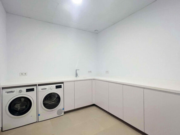 Golden Mile – 4B Modern Villa – Gated