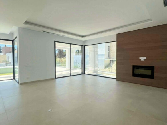 Golden Mile – 4B Modern Villa – Gated