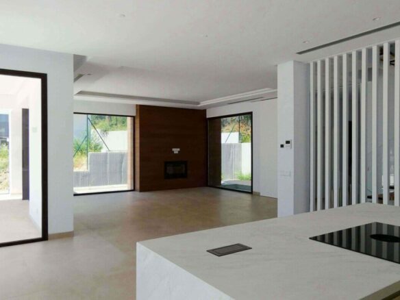 Golden Mile – 4B Modern Villa – Gated