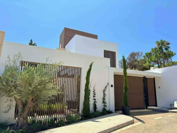Golden Mile – 4B Modern Villa – Gated