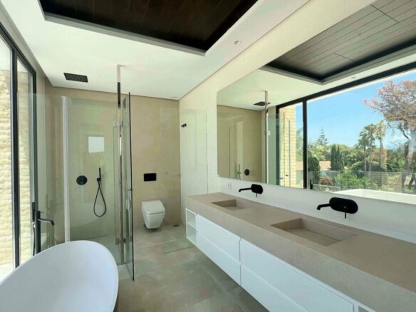 Golden Mile – Modern 4B  Villa – Gated