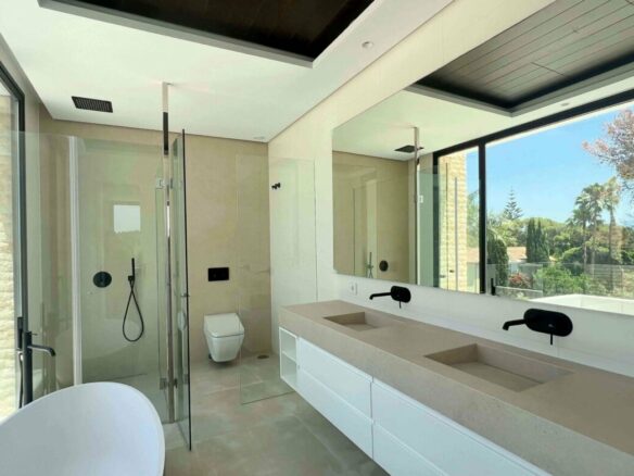 Golden Mile – Modern 4B  Villa – Gated